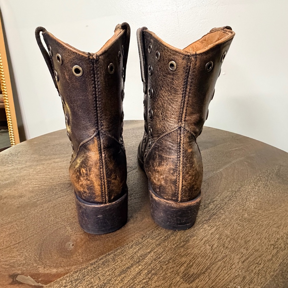 Frye Diana Grommet Short Boots - Picture 3 of 7